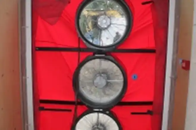 Porte soufflante à trois ventilateurs installée à l’INSPE de Strasbourg-Meinau